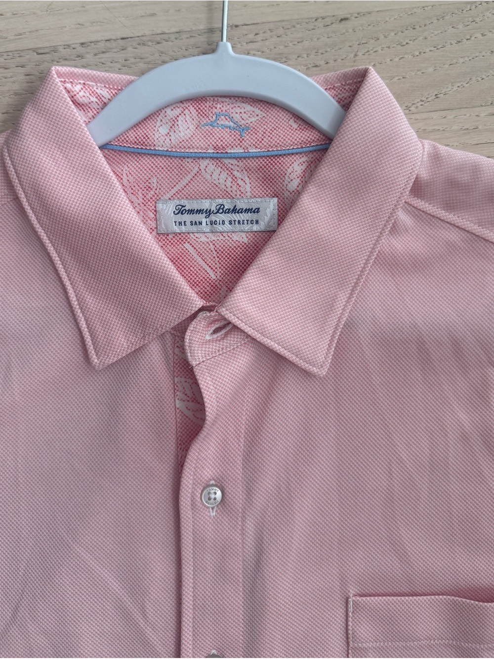 Tommy Bahama Men's Light Pink Short-Sleeve Button-Down Shirt